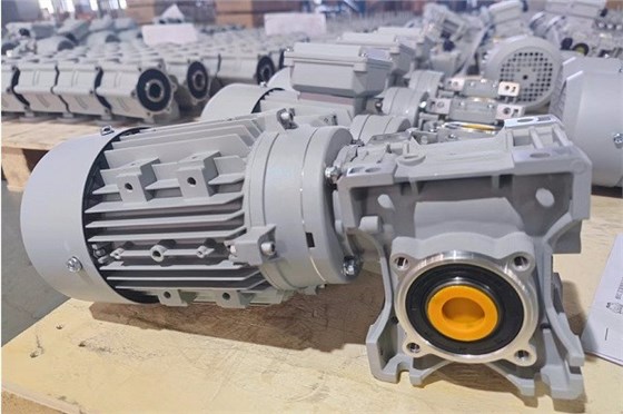 方形洗車機(jī)減速機(jī).jpg 方形洗車機(jī)減速機(jī).jpg