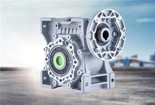 蝸輪減速機在輸送設(shè)備的使用中需要注意什么？