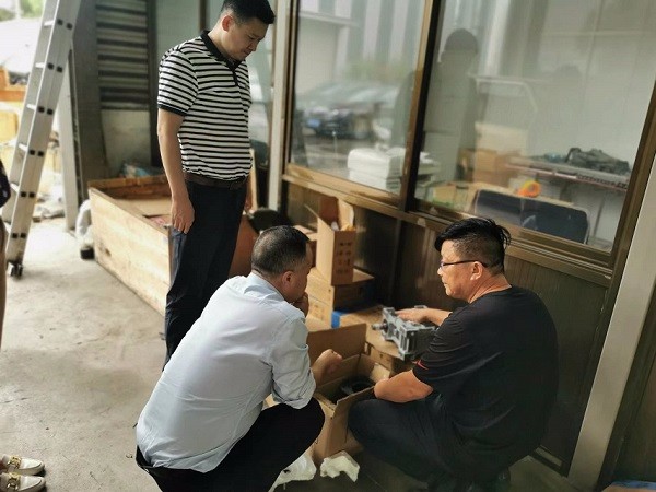 艾思捷盛總一行去往江蘇賴氏環(huán)保的減速機技術探討之旅 (2).jpg