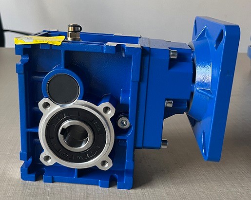 艾思捷技術教您蝸輪蝸桿減速機怎么選一款合適的伺服電機配套？ (4).jpg