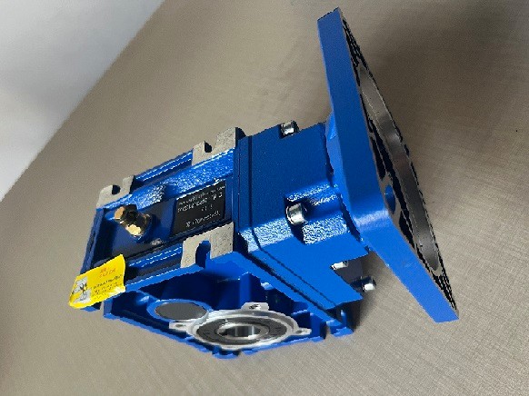 艾思捷技術教您蝸輪蝸桿減速機怎么選一款合適的伺服電機配套？ (2).jpg